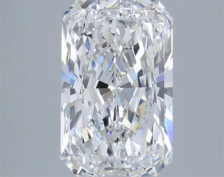 2.80ct Radiant Lab Grown Diamond (Colour E, Clarity VVS2, IGI Certified)