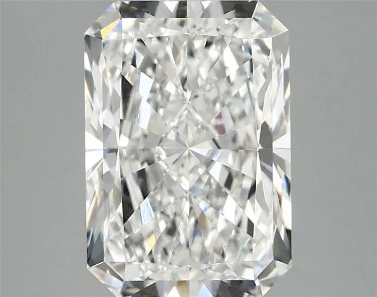 2.81ct Radiant Lab Grown Diamond (Colour E, Clarity VVS2, IGI Certified)