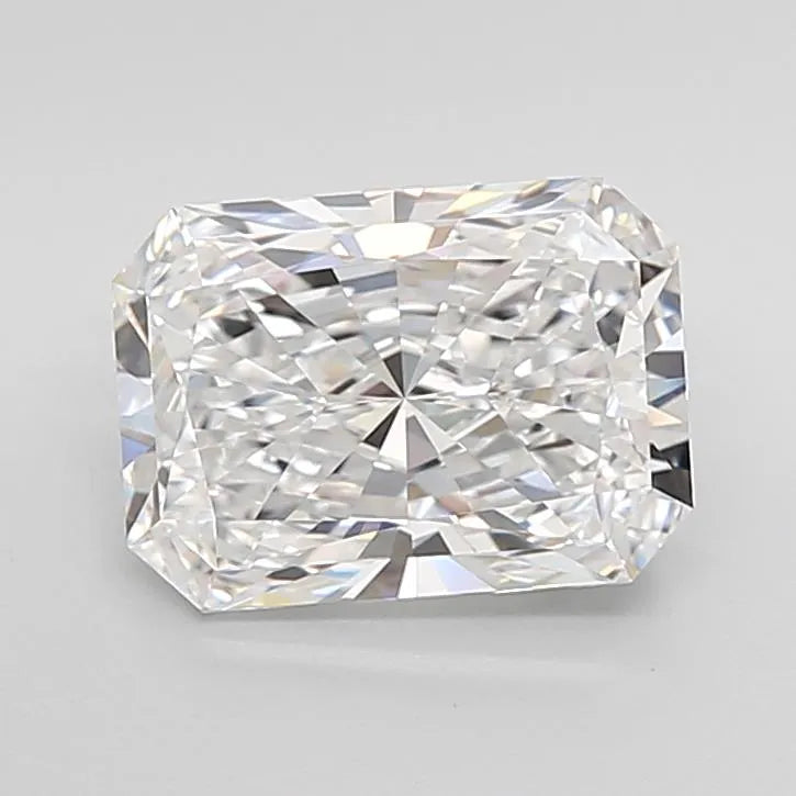 2.84ct Radiant Lab Grown Diamond (Colour D, Clarity VVS1, IGI Certified)