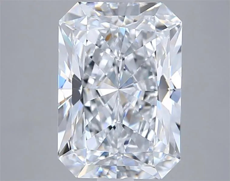 2.85ct Radiant Lab Grown Diamond (Colour E, Clarity VVS1, IGI Certified)