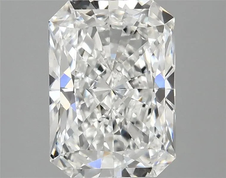 2.86ct Radiant Lab Grown Diamond (Colour E, Clarity VS1, IGI Certified)