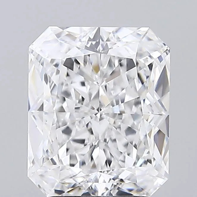 2.86ct Radiant Lab Grown Diamond (Colour E, Clarity VVS1, IGI Certified)