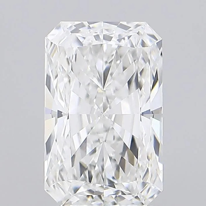 2.86ct Radiant Lab Grown Diamond (Colour E, Clarity VVS2, IGI Certified)