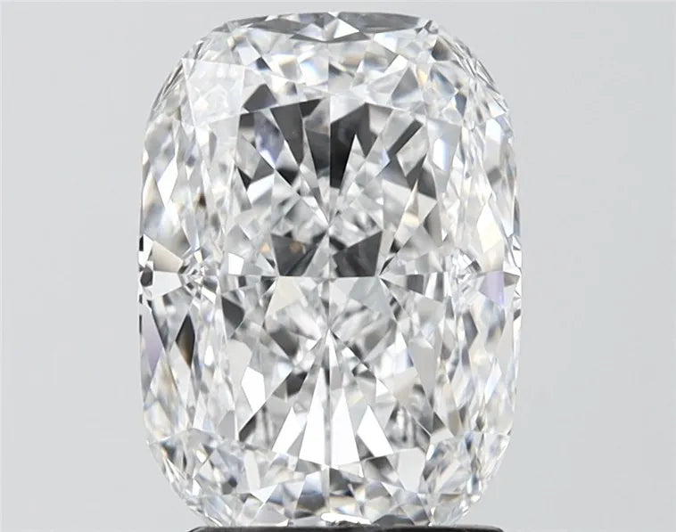 2.87ct Cushion modified Lab Grown Diamond (Colour D, Clarity VVS2, IGI Certified)