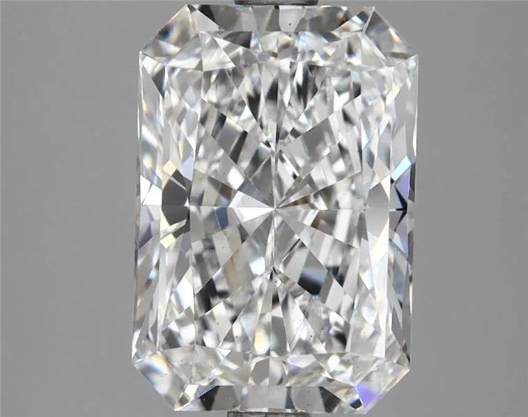 2.88ct Radiant Lab Grown Diamond (Colour E, Clarity VS2, IGI Certified)