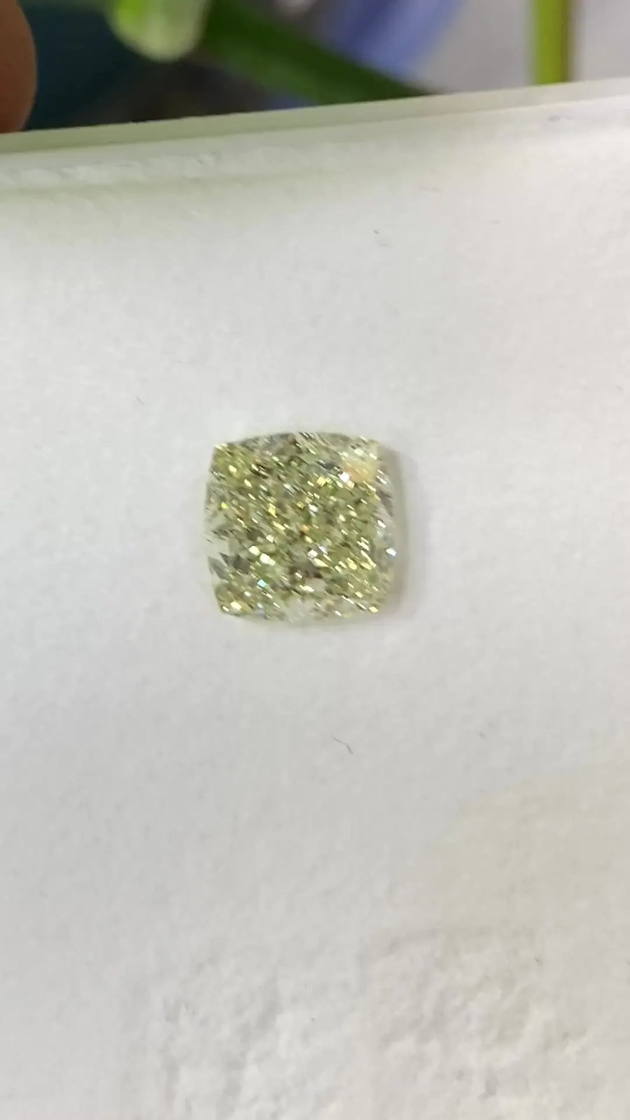 2.90ct Cushion brilliant Natural Diamond (Colour Fancy Light Yellow, Clarity VS2, GIA Certified)