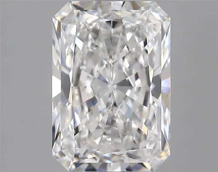 2.92ct Radiant Lab Grown Diamond (Colour E, Clarity VS1, IGI Certified)