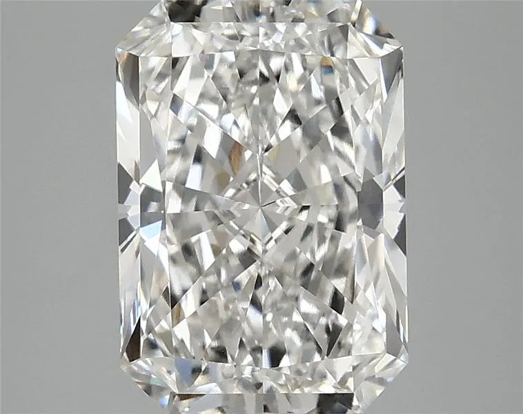 2.96ct Radiant Lab Grown Diamond (Colour F, Clarity VVS2, IGI Certified)