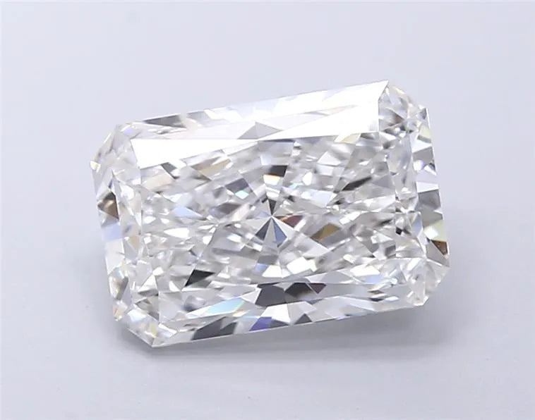 3.03ct Radiant Lab Grown Diamond (Colour E, Clarity IF, IGI Certified)