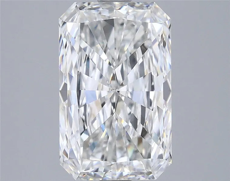 3.01ct Radiant Lab Grown Diamond (Colour E, Clarity VVS1, IGI Certified)
