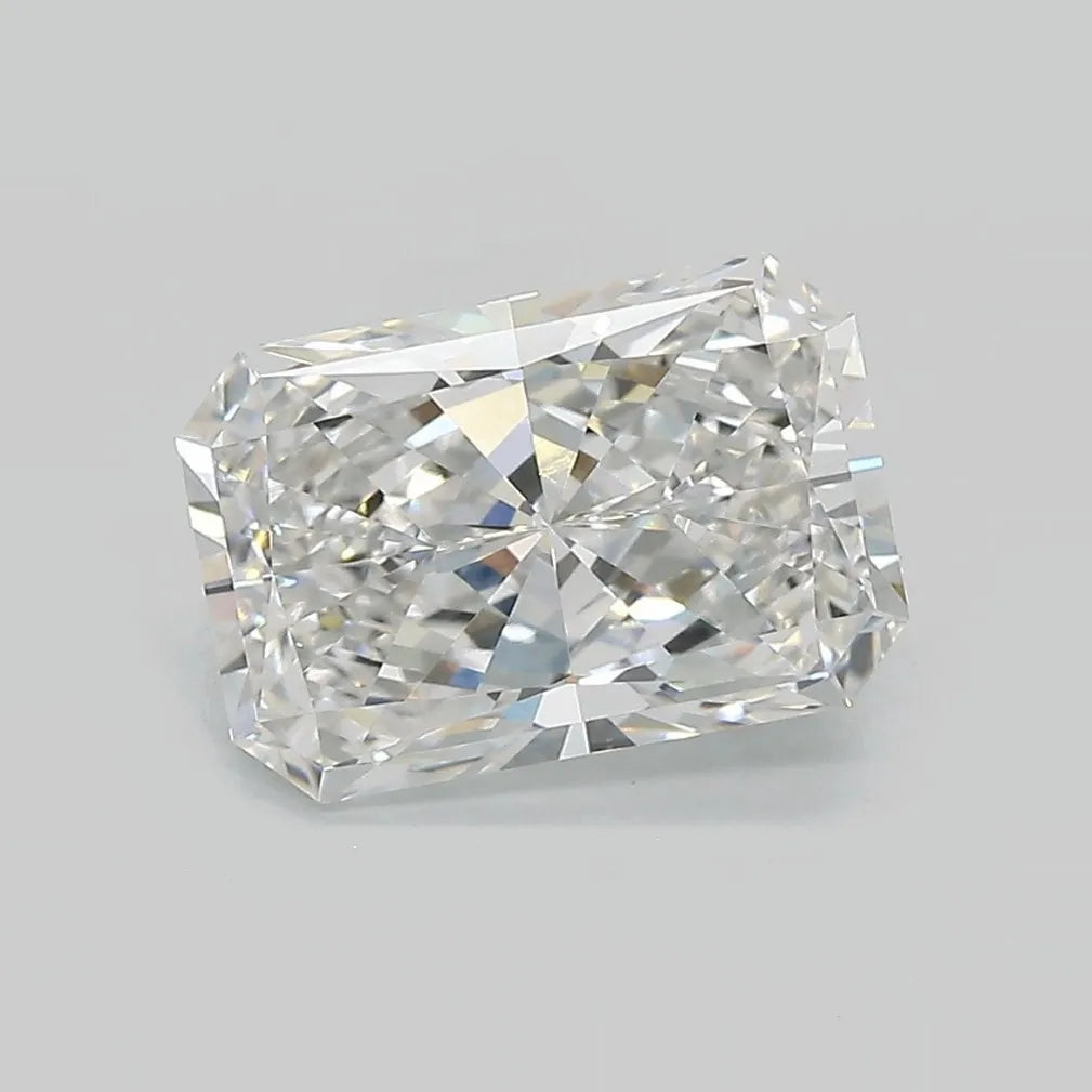 2.92ct Radiant Lab Grown Diamond (Colour F, Clarity VVS1, IGI Certified)