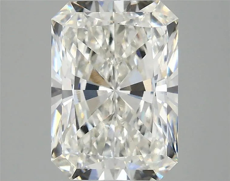 3.09ct Radiant Lab Grown Diamond (Colour G, Clarity VVS2, IGI Certified)