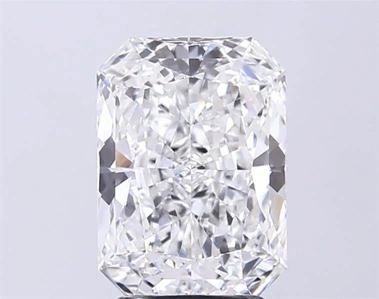 2.75ct Radiant Lab Grown Diamond (Colour E, Clarity VVS1, IGI Certified)