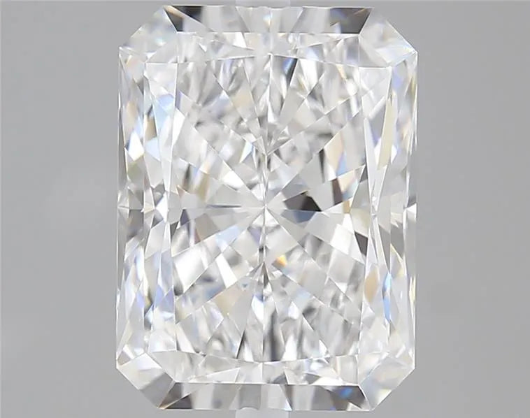 2.72ct Radiant Lab Grown Diamond (Colour D, Clarity VVS1, IGI Certified)