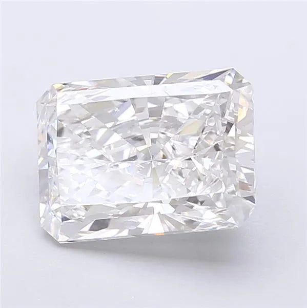 3.81ct Radiant Lab Grown Diamond (Colour D, Clarity VVS2, IGI Certified)