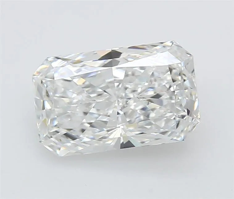 2.05ct Radiant Lab Grown Diamond (Colour E, Clarity VVS1, IGI Certified)