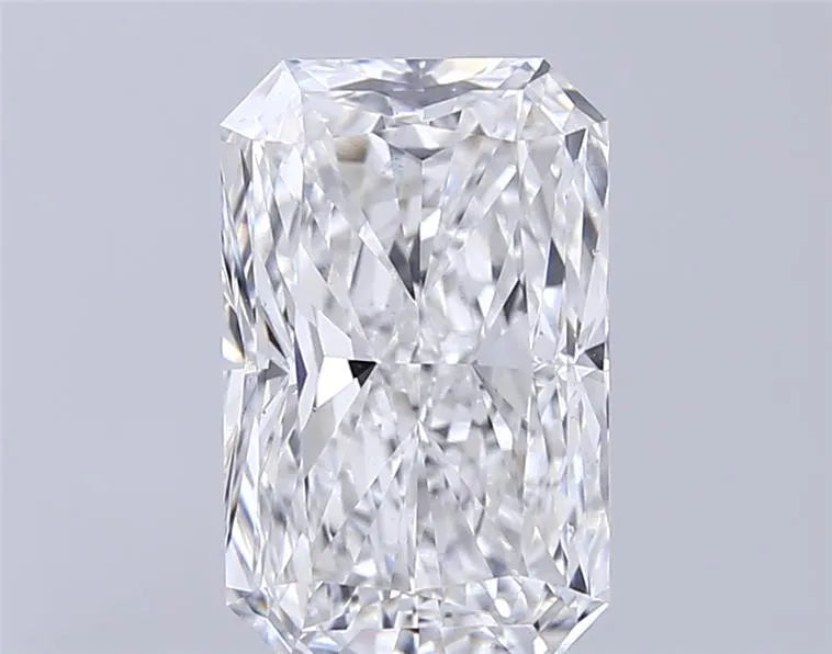4.02ct Radiant Lab Grown Diamond (Colour E, Clarity VS1, IGI Certified)