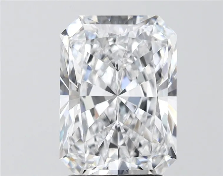 2.73ct Radiant Lab Grown Diamond (Colour E, Clarity VS1, IGI Certified)