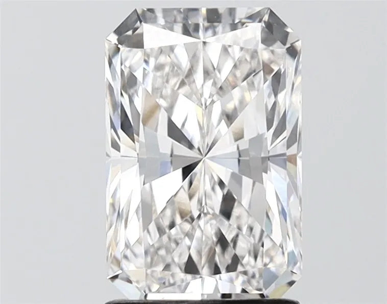 1.84ct Radiant Lab Grown Diamond (Colour F, Clarity VVS2, IGI Certified)