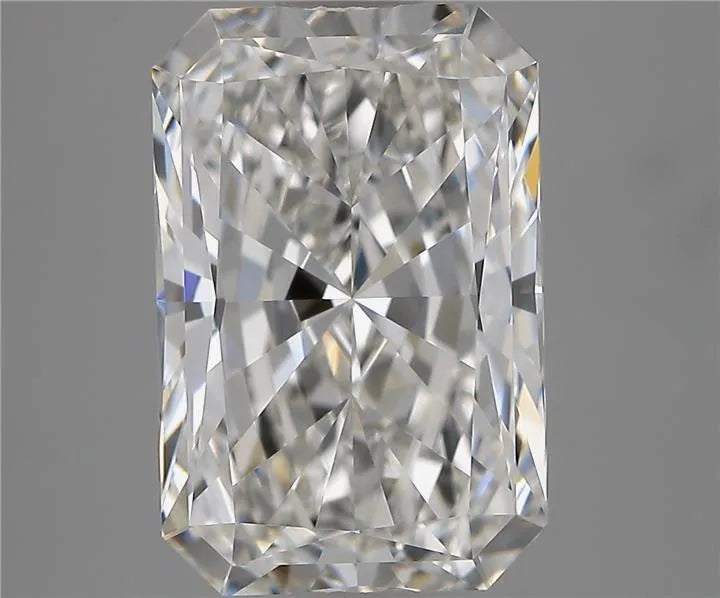 3.13ct Radiant Lab Grown Diamond (Colour E, Clarity VVS1, IGI Certified)