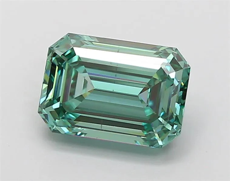 3.00ct Emerald Lab Grown Diamond (Colour Fancy Vivid Green, Clarity VS2, IGI Certified)
