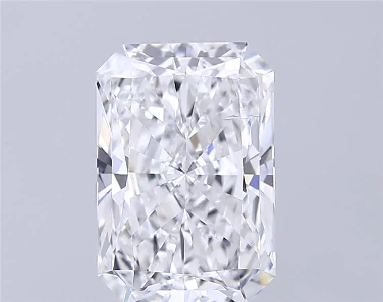 4.05ct Radiant Lab Grown Diamond (Colour D, Clarity VS1, IGI Certified)