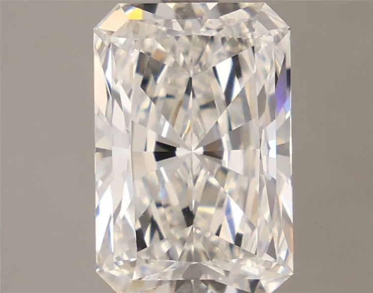 3.11ct Radiant Lab Grown Diamond (Colour F, Clarity VVS2, Cut EX, IGI Certified)
