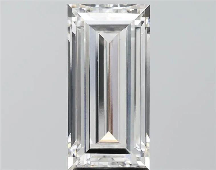 3.62ct Baguette Lab Grown Diamond (Colour H, Clarity VVS2, IGI Certified)