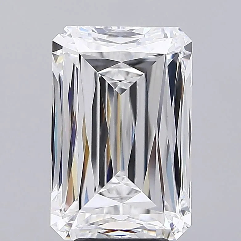 6.66ct Radiant Lab Grown Diamond (Colour E, Clarity VVS2, IGI Certified)