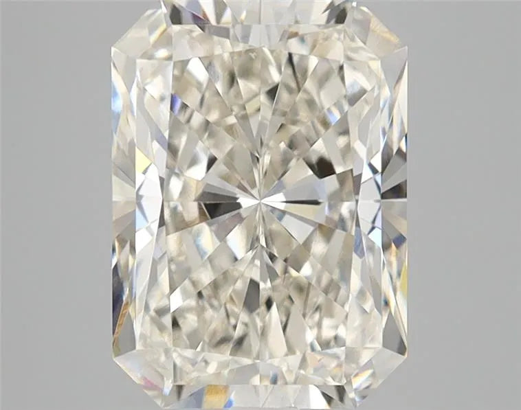 3.02ct Radiant Lab Grown Diamond (Colour I, Clarity VS1, IGI Certified)