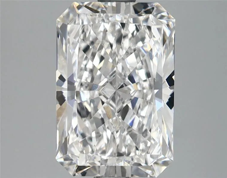 2.49ct Radiant Lab Grown Diamond (Colour D, Clarity VVS2, IGI Certified)