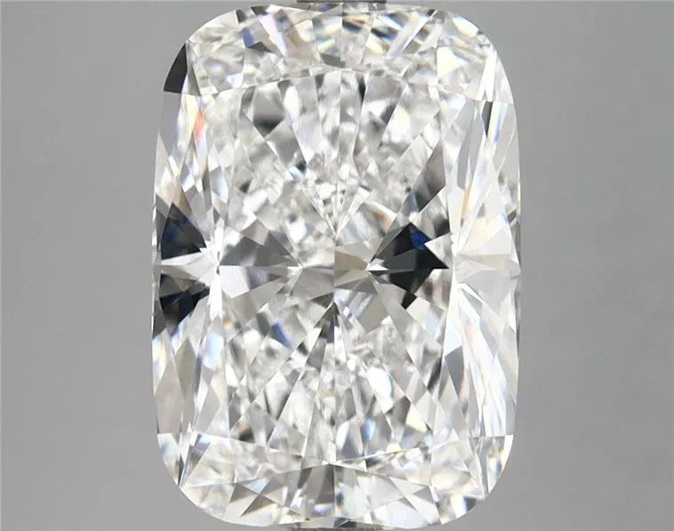 4.50ct Cushion modified Lab Grown Diamond (Colour F, Clarity VVS2, IGI Certified)