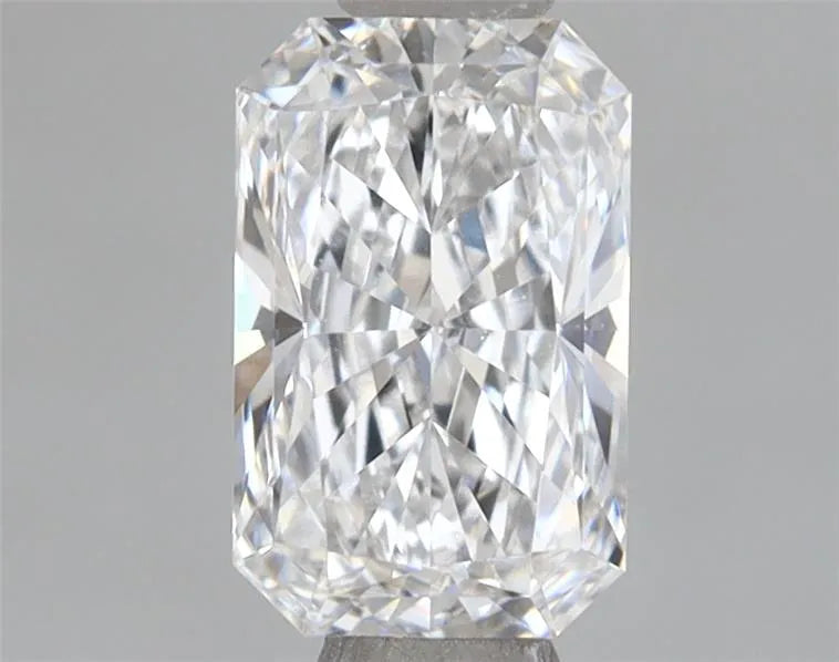 0.98ct Radiant Lab Grown Diamond (Colour E, Clarity VVS1, IGI Certified)