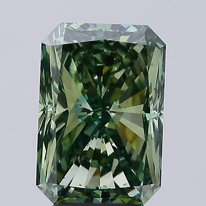 4.29ct Radiant Lab Grown Diamond (Colour Fancy Vivid Green, Clarity VS2, IGI Certified)