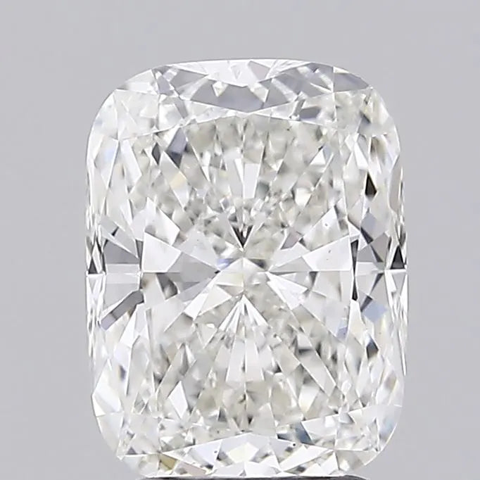 2.26ct Cushion modified Lab Grown Diamond (Colour G, Clarity VS1, IGI Certified)