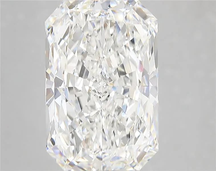 7.18ct Radiant Lab Grown Diamond (Colour E, Clarity VS1, IGI Certified)