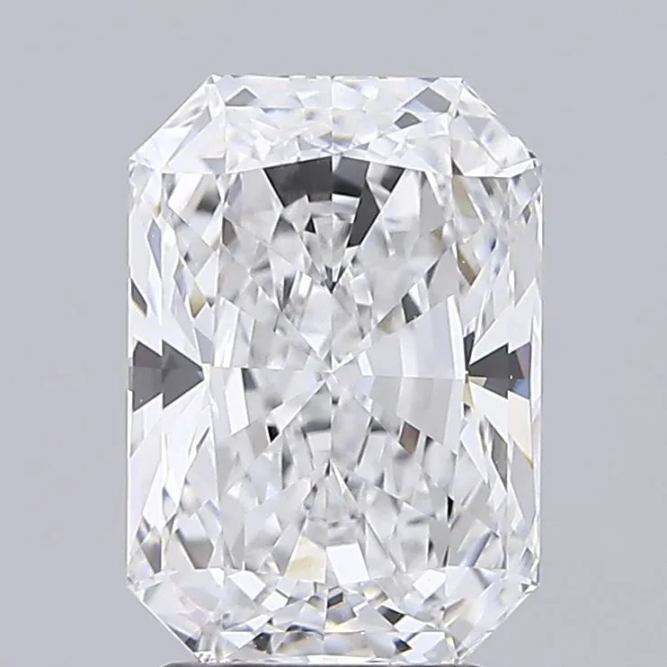 3.15ct Radiant Lab Grown Diamond (Colour D, Clarity VVS2, IGI Certified)