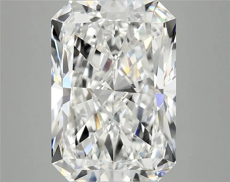 6.00ct Radiant Lab Grown Diamond (Colour E, Clarity VVS2, IGI Certified)
