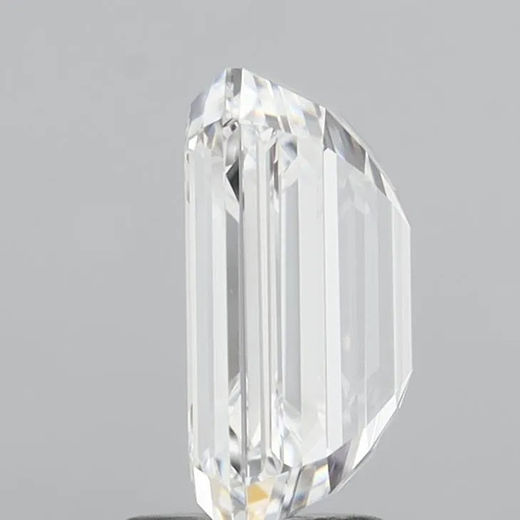 3.00ct Emerald Lab Grown Diamond (Colour E, Clarity VVS1, IGI Certified)