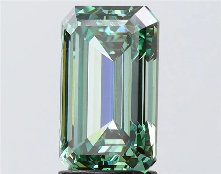 3.00ct Emerald Lab Grown Diamond (Colour Fancy Vivid Green, Clarity VS1, IGI Certified)