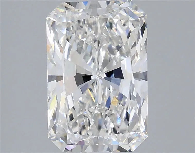 3.00ct Radiant Lab Grown Diamond (Colour E, Clarity VS1, IGI Certified)