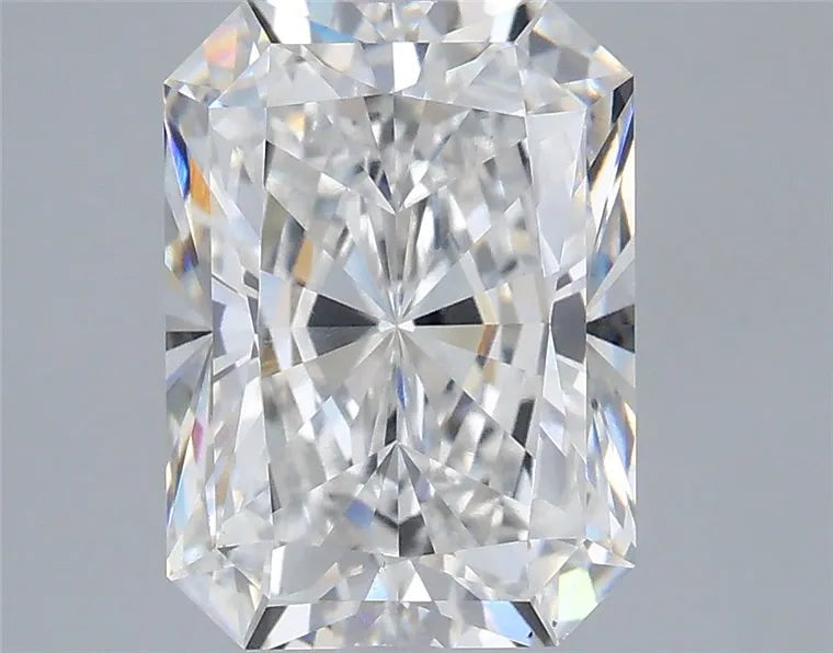 3.00ct Radiant Lab Grown Diamond (Colour E, Clarity VS1, IGI Certified)