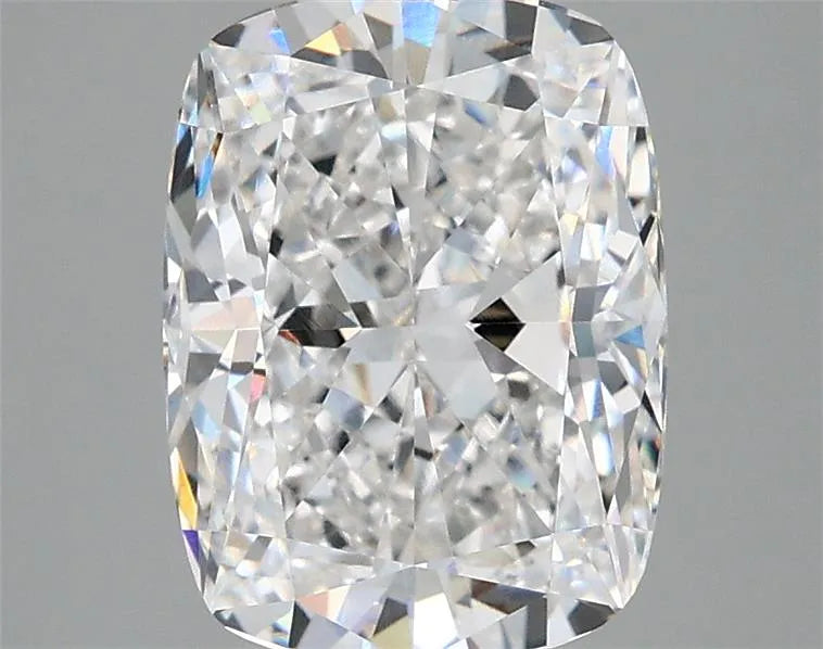 3.01ct Cushion modified Lab Grown Diamond (Colour E, Clarity VVS1, IGI Certified)