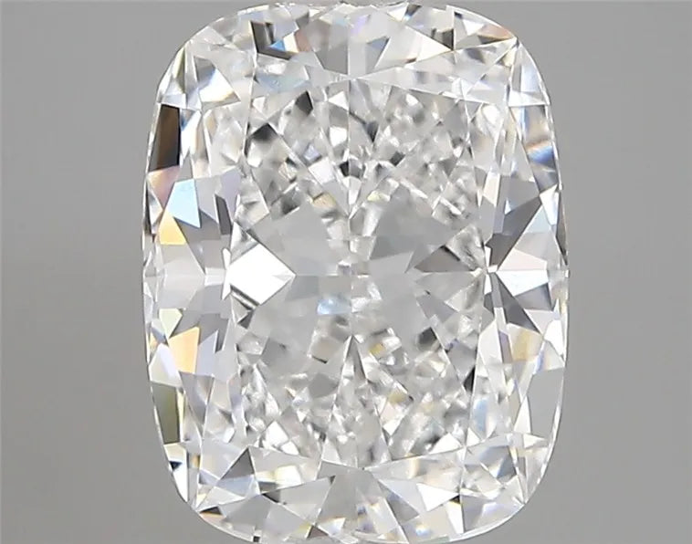 3.01ct Cushion modified Lab Grown Diamond (Colour E, Clarity VVS2, IGI Certified)