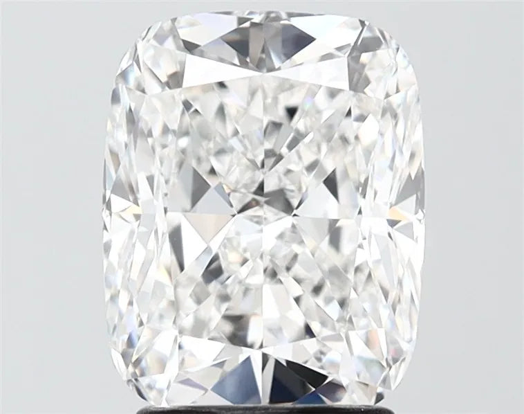 3.01ct Cushion modified Lab Grown Diamond (Colour E, Clarity VVS2, IGI Certified)
