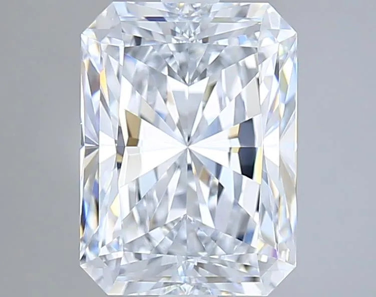 3.02ct Radiant Lab Grown Diamond (Colour E, Clarity VVS1, IGI Certified)