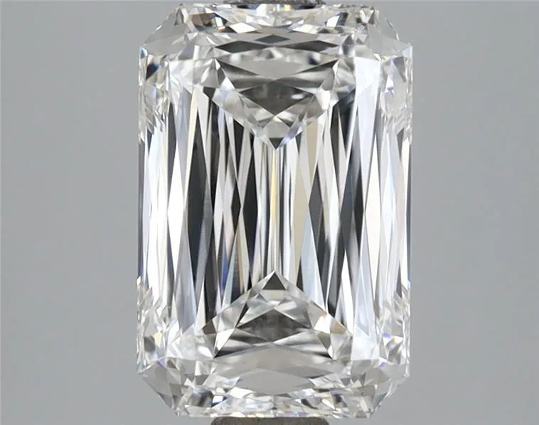 3.02ct Radiant Lab Grown Diamond (Colour E, Clarity VVS2, IGI Certified)