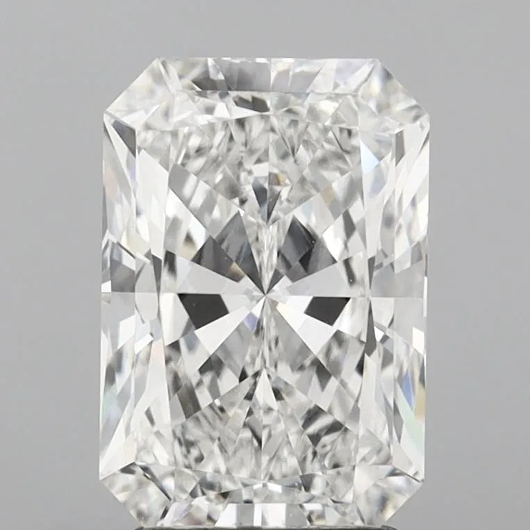 3.02ct Radiant Lab Grown Diamond (Colour E, Clarity VVS2, IGI Certified)