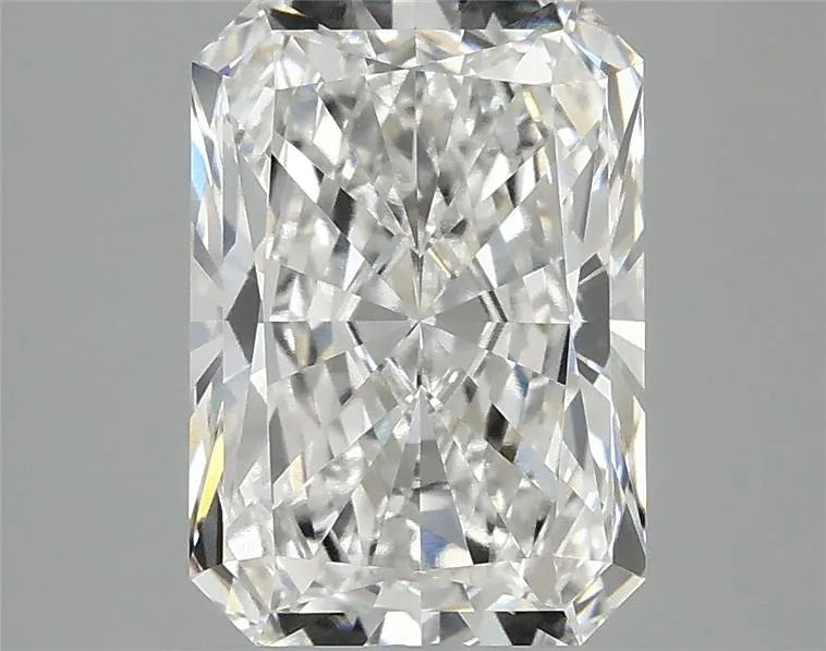 3.02ct Radiant Lab Grown Diamond (Colour F, Clarity VVS2, IGI Certified)