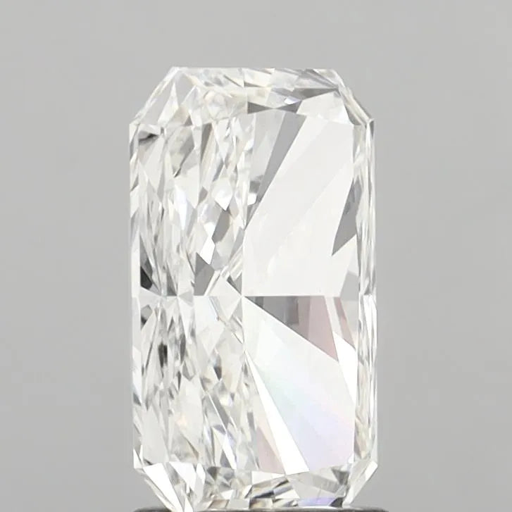 3.02ct Radiant Lab Grown Diamond (Colour F, Clarity VVS2, IGI Certified)